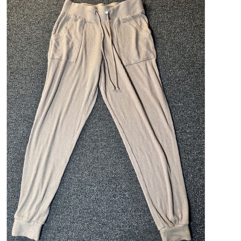 SO Girls Ribbed Knit Jogger Pants Tan Oatmeal Loungewear Drawstring Pockets M